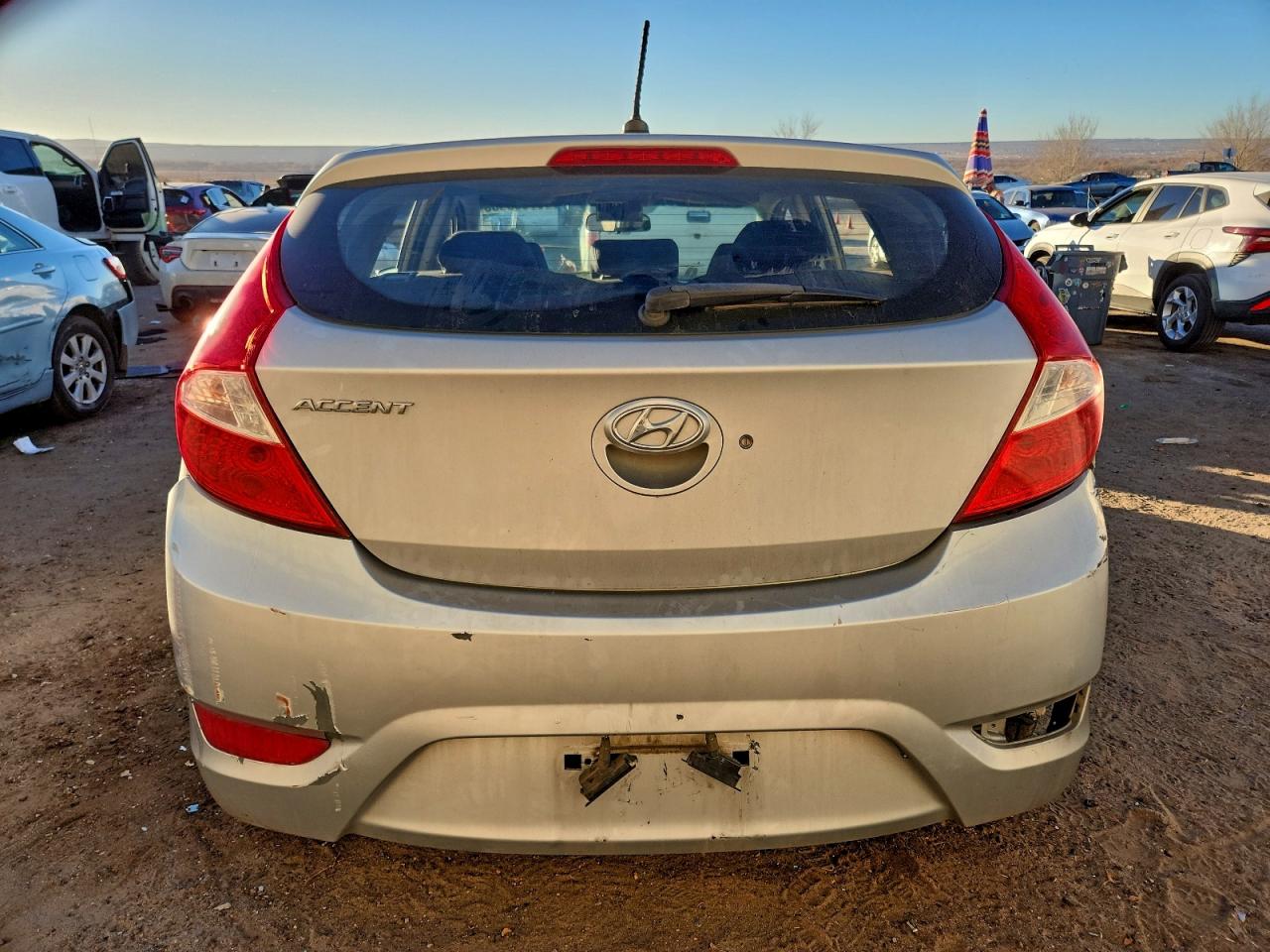 2016 HYUNDAI ACCENT SE photo 6