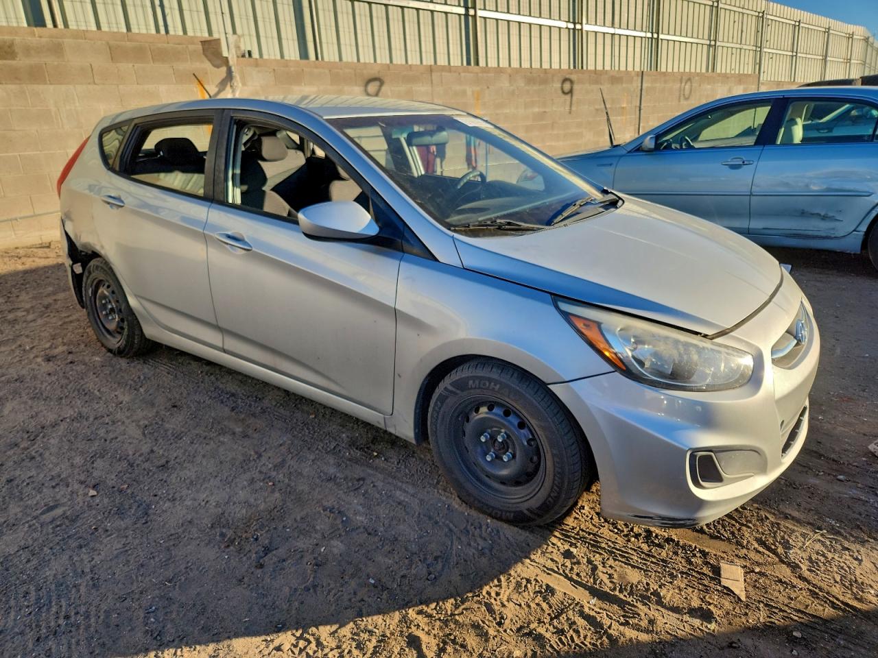 2016 HYUNDAI ACCENT SE photo 4