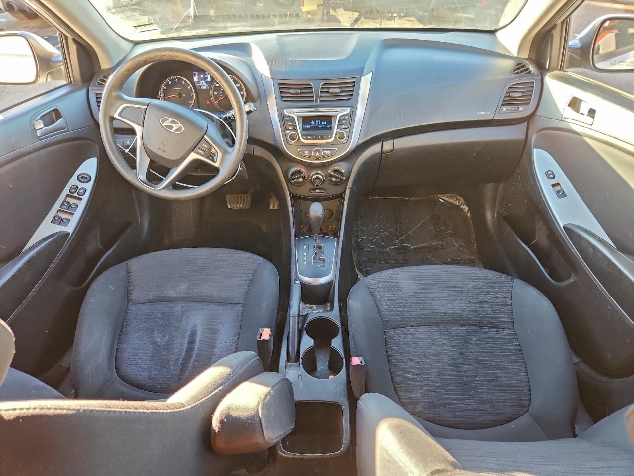 2016 HYUNDAI ACCENT SE photo 8
