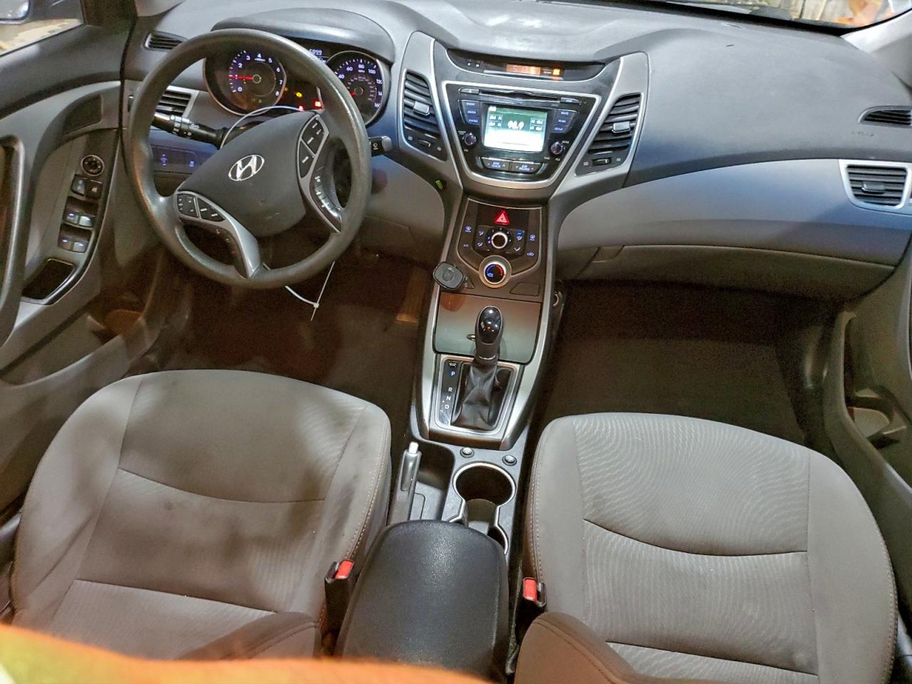 2015 HYUNDAI ELANTRA SE photo 8