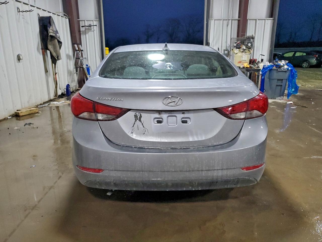 2015 HYUNDAI ELANTRA SE photo 6