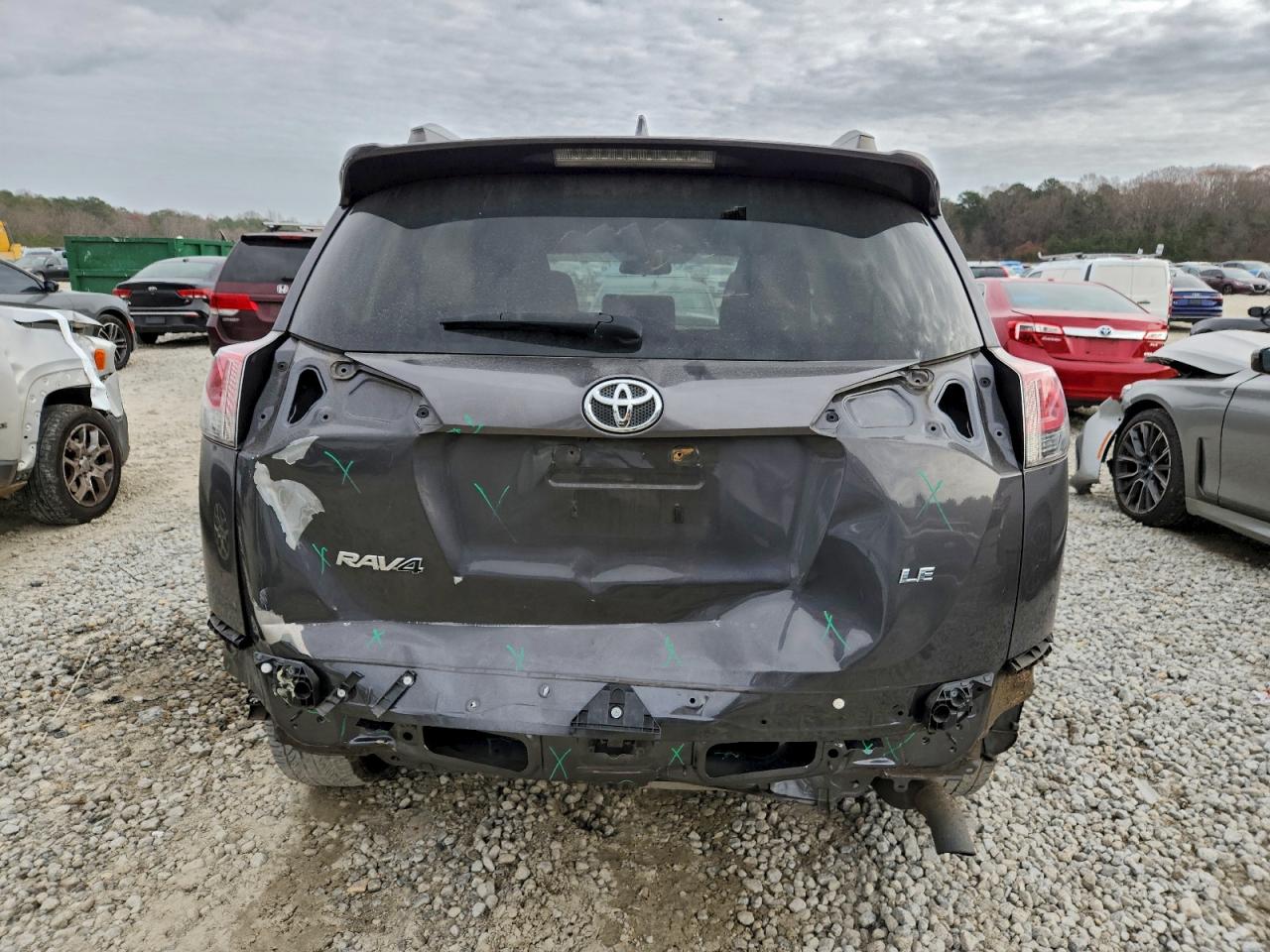 2018 TOYOTA RAV4 LE photo 6
