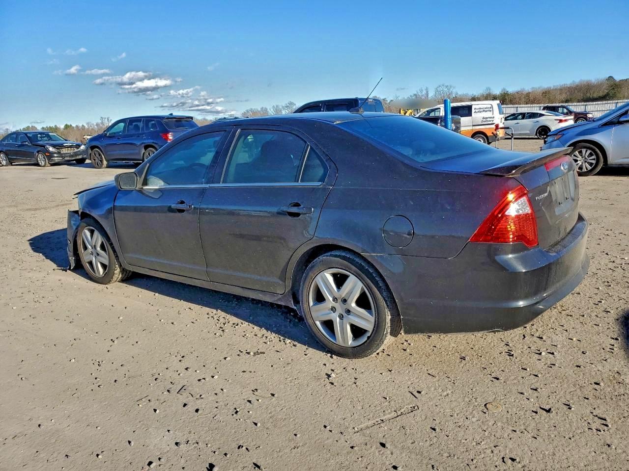 2010 FORD FUSION SE photo 2