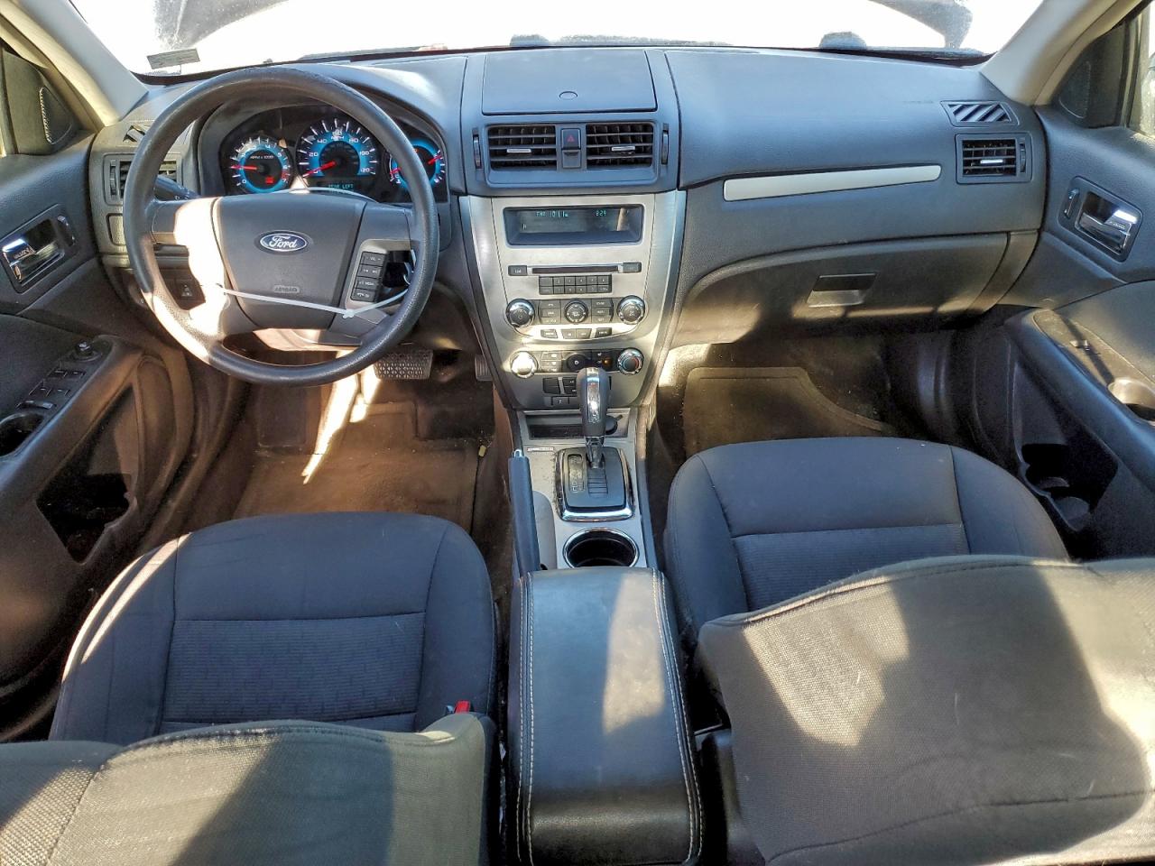 2010 FORD FUSION SE photo 8