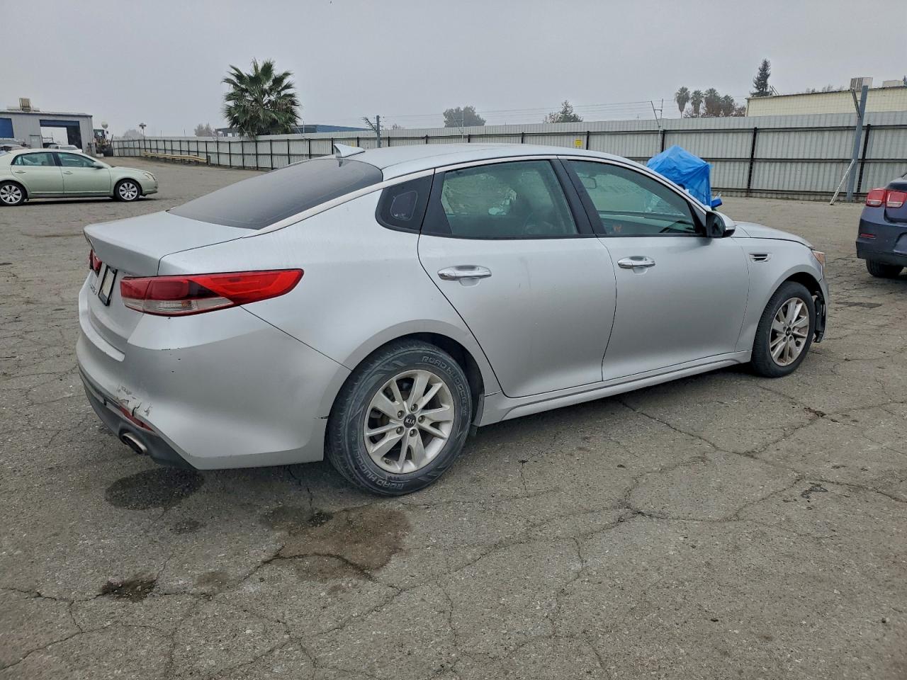 2016 KIA OPTIMA LX photo 3