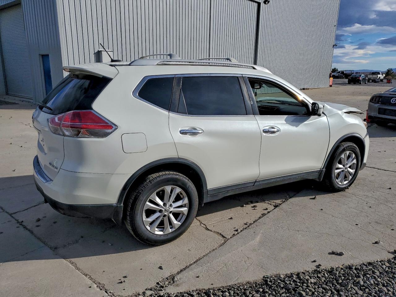 2016 NISSAN ROGUE S photo 3