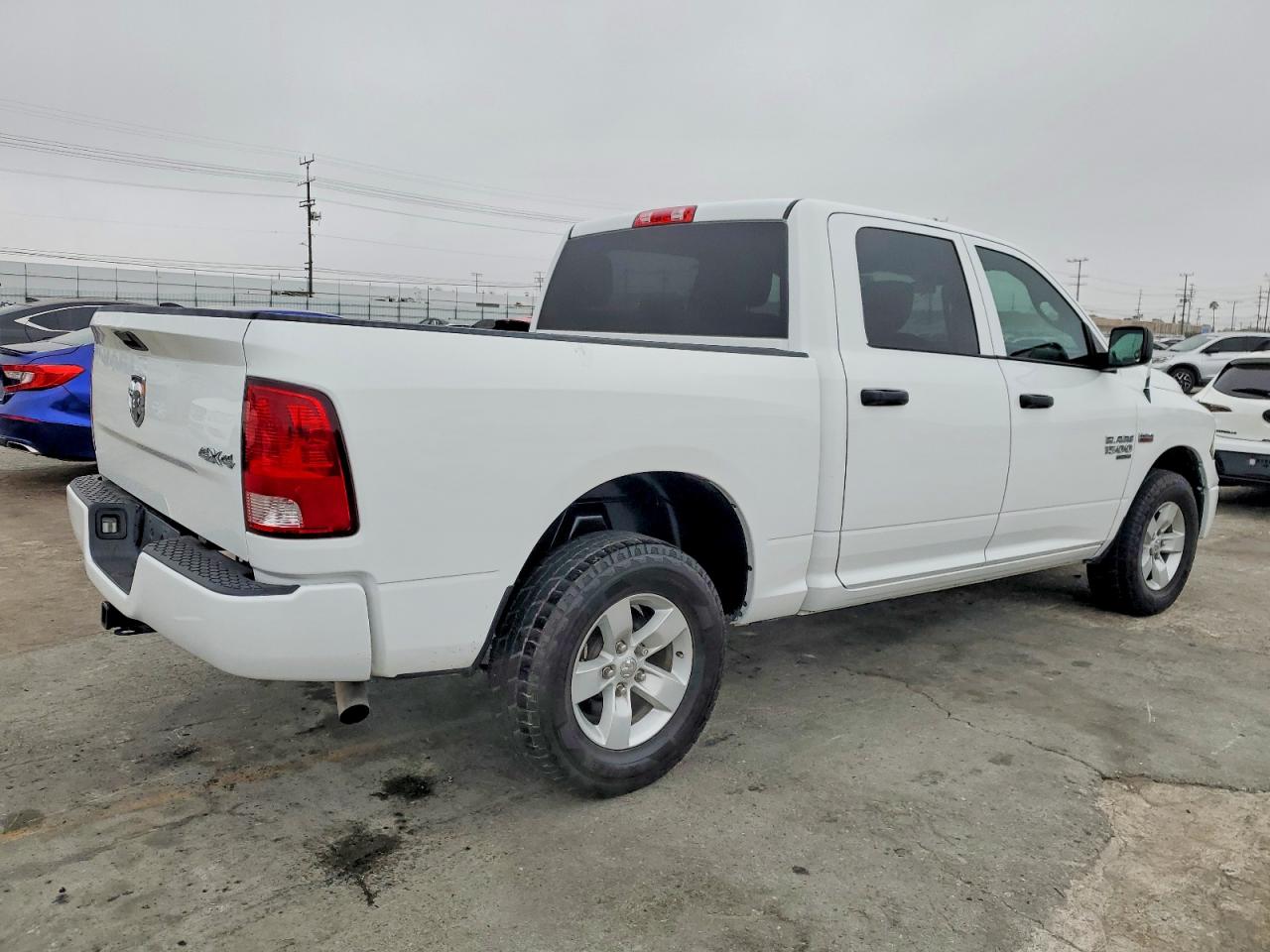 2021 RAM 1500 CLASSIC TRADESMAN photo 3