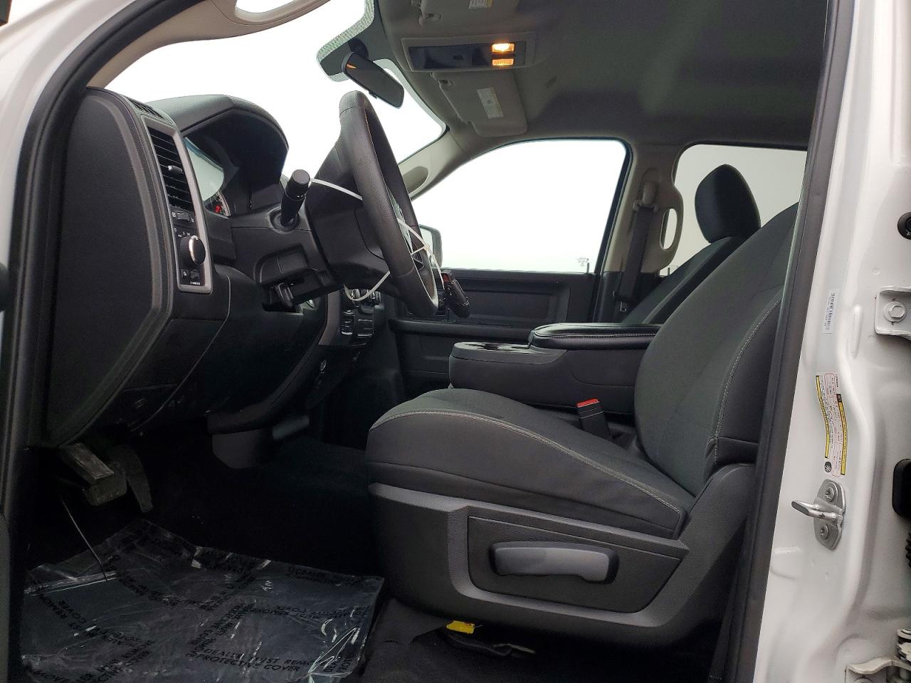 2021 RAM 1500 CLASSIC TRADESMAN photo 7