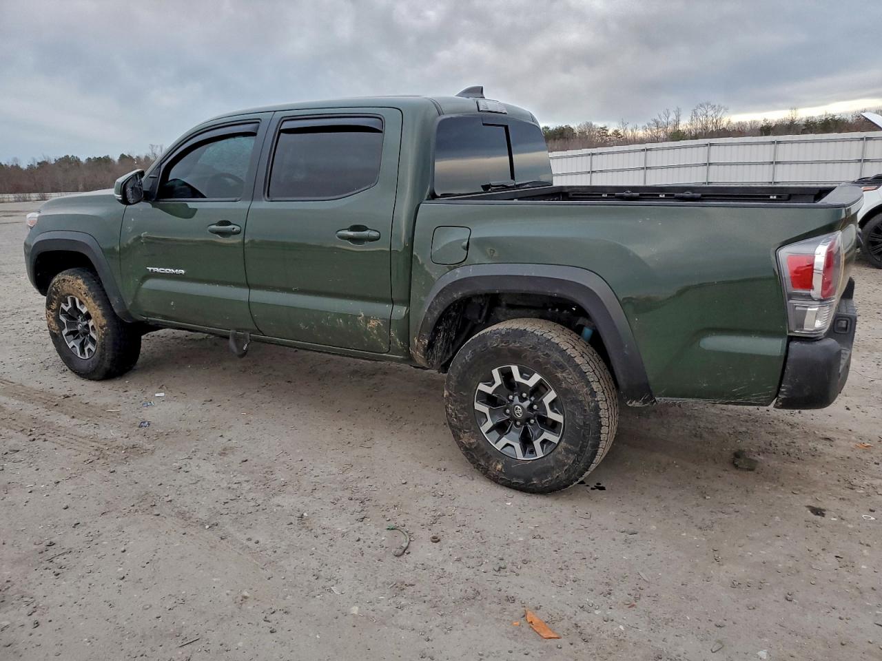 2022 TOYOTA TACOMA DOUBLE CAB photo 2