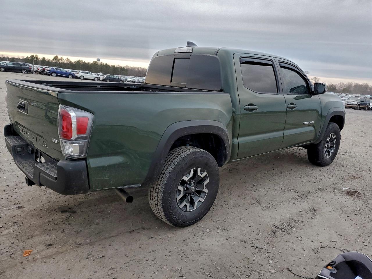 2022 TOYOTA TACOMA DOUBLE CAB photo 3