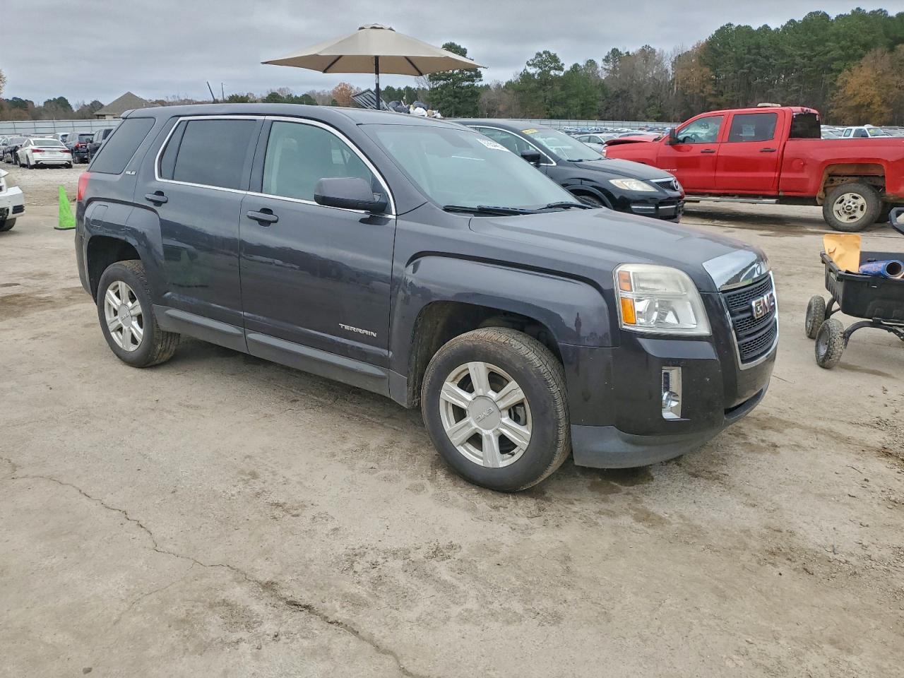 2015 GMC TERRAIN SLE photo 4