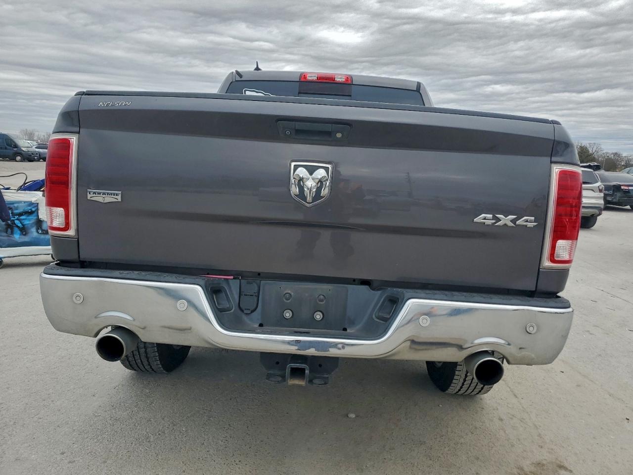 2015 RAM 1500 LARAMIE photo 6