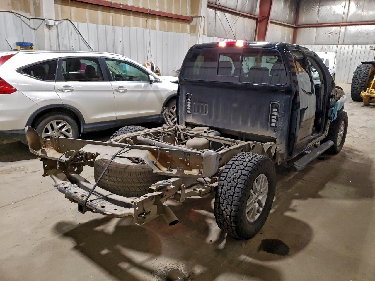 2018 NISSAN FRONTIER SV photo 3