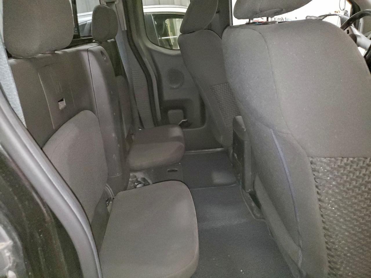 2018 NISSAN FRONTIER SV photo 10