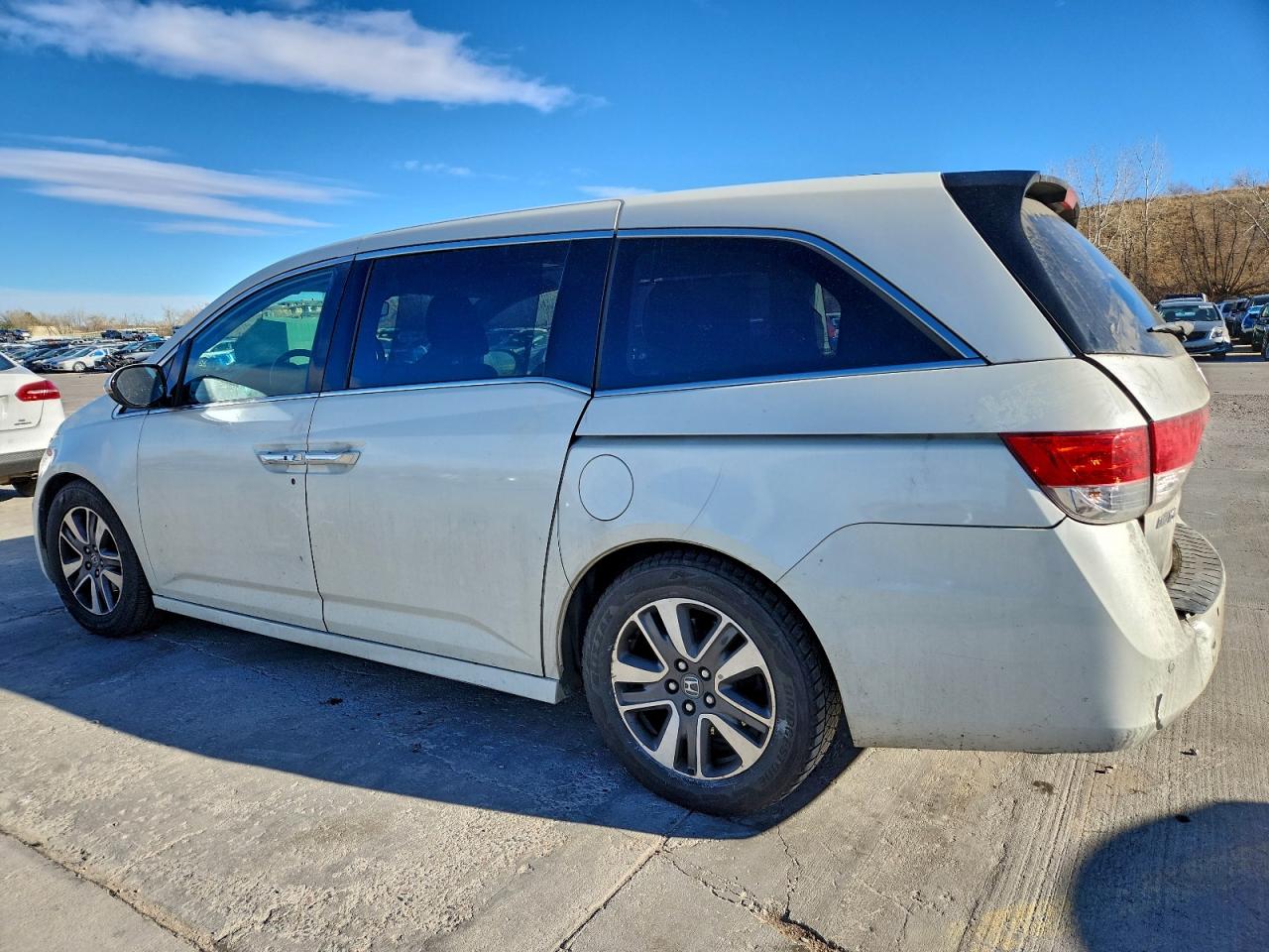 2014 HONDA ODYSSEY TOURING photo 2