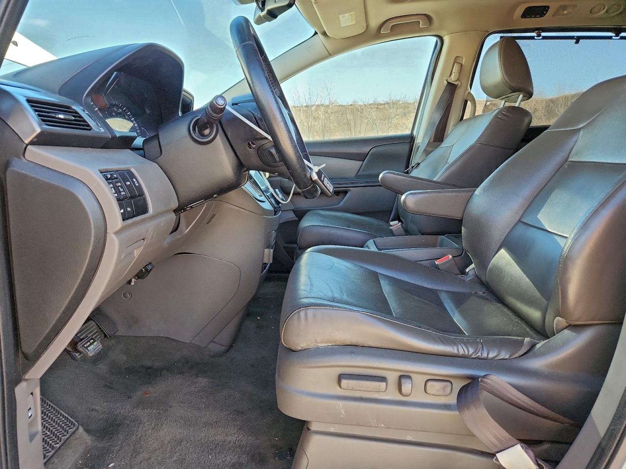 2014 HONDA ODYSSEY TOURING photo 7