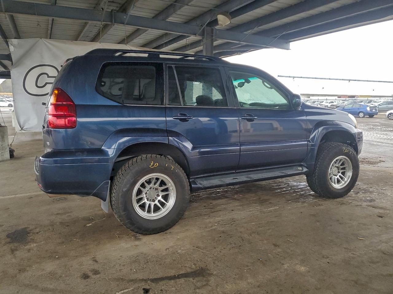 2004 LEXUS GX 470 photo 3
