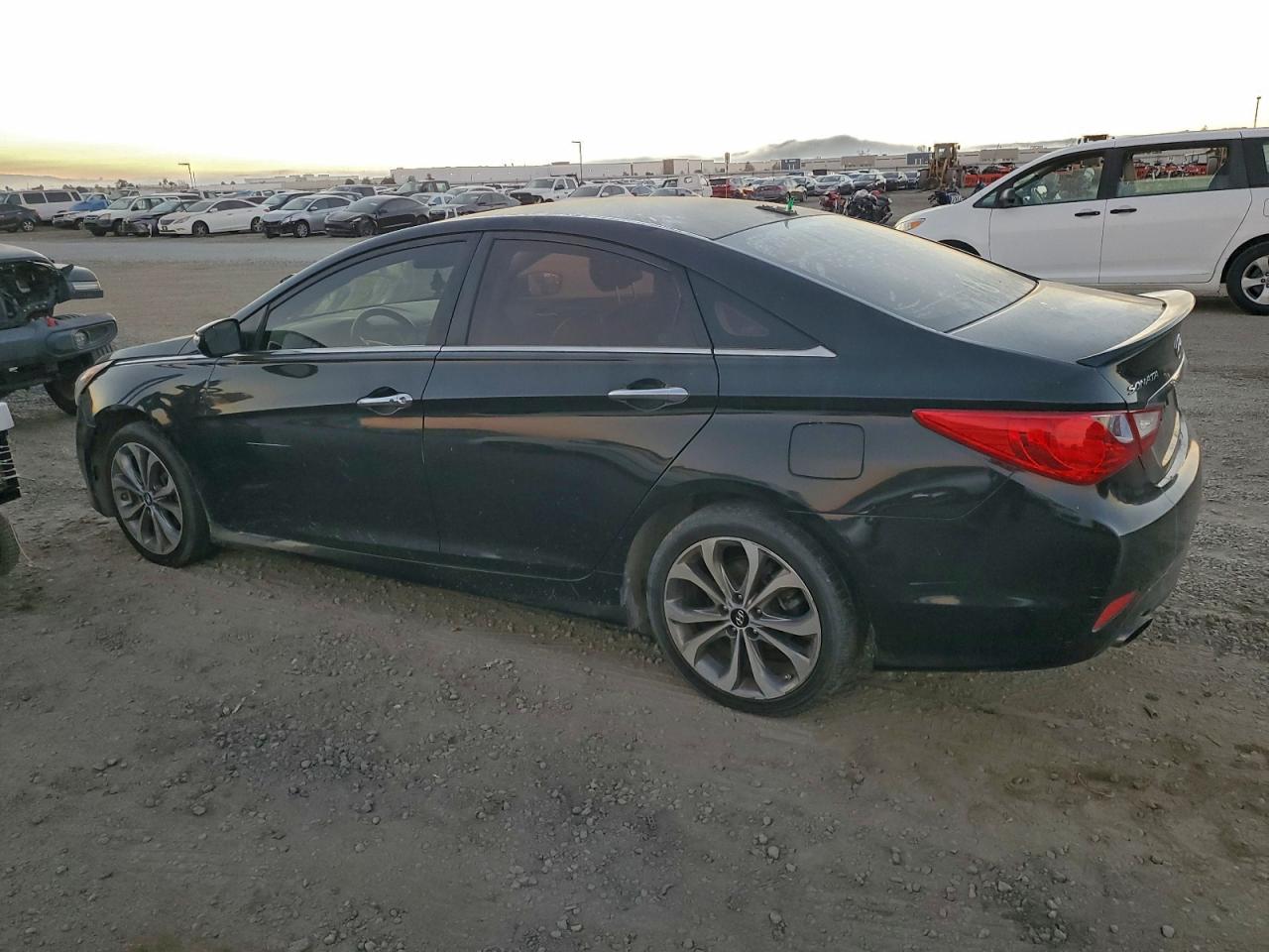 2014 HYUNDAI SONATA SE photo 2