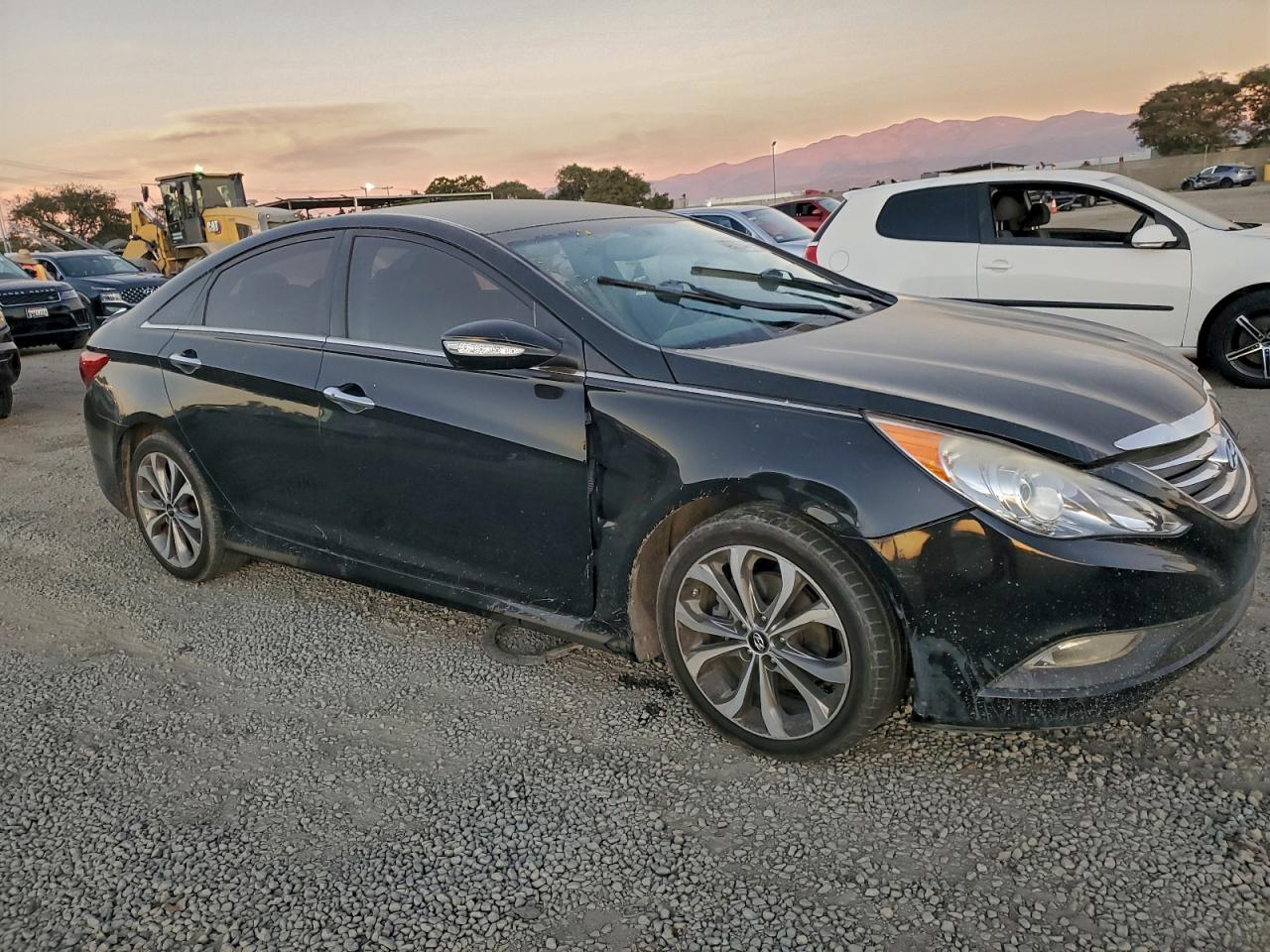 2014 HYUNDAI SONATA SE photo 4