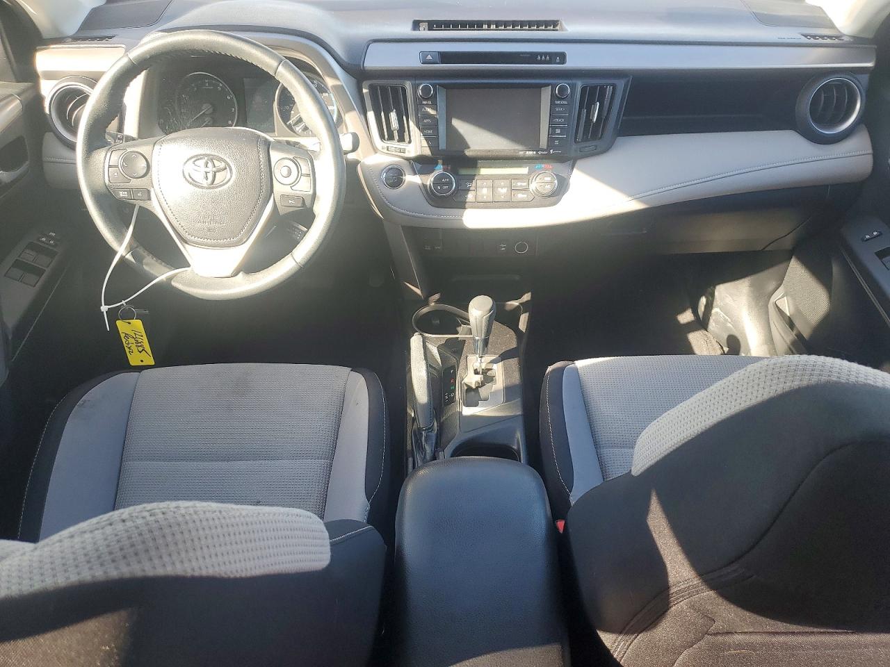 2017 TOYOTA RAV4 XLE photo 8