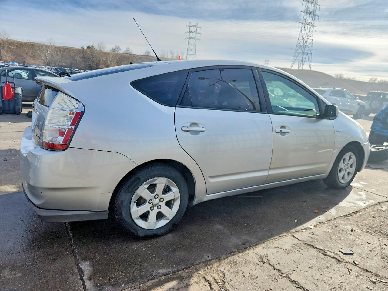 2008 TOYOTA PRIUS BASE photo 3