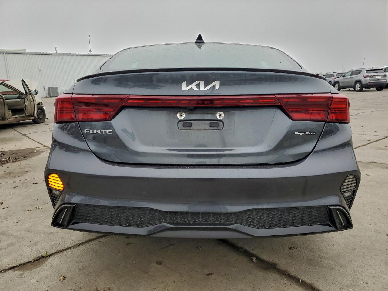 2023 KIA FORTE GT LINE photo 6