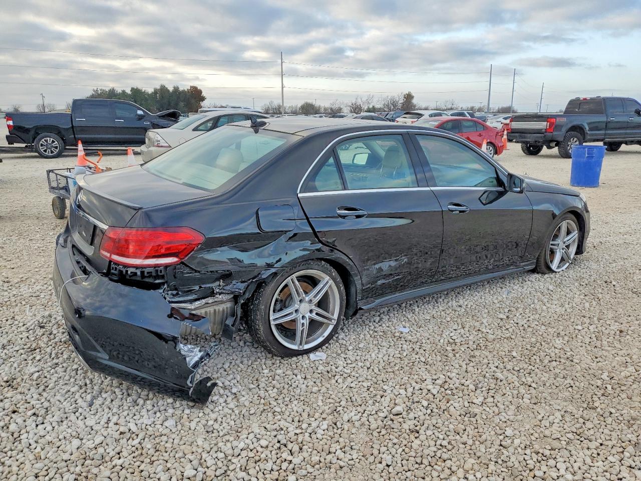 2016 MERCEDES-BENZ E 350 photo 3
