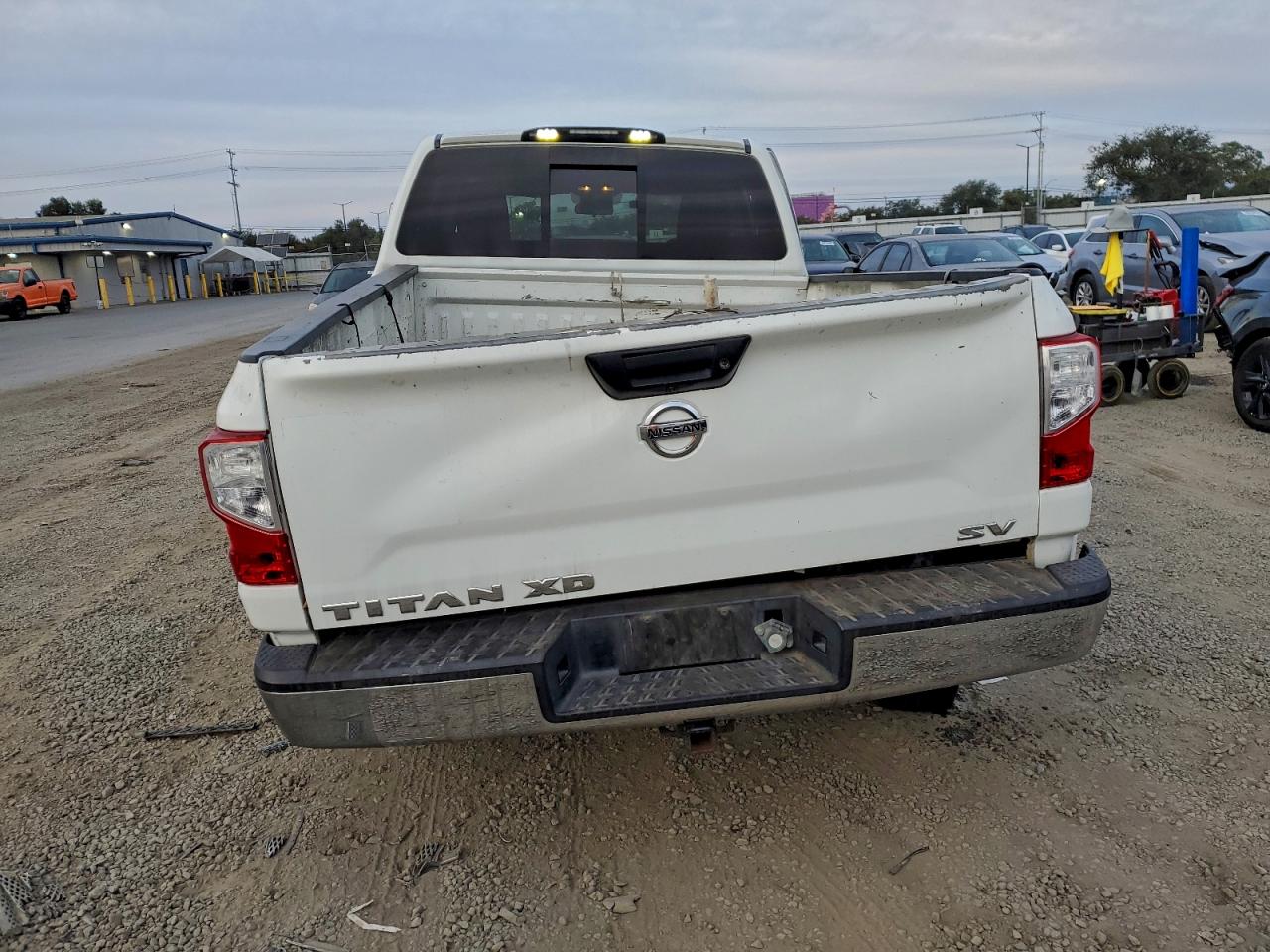 2018 NISSAN TITAN XD S photo 6
