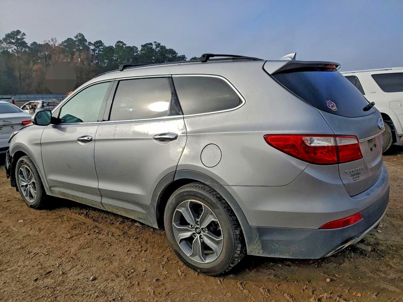 2016 HYUNDAI SANTA FE SE photo 2