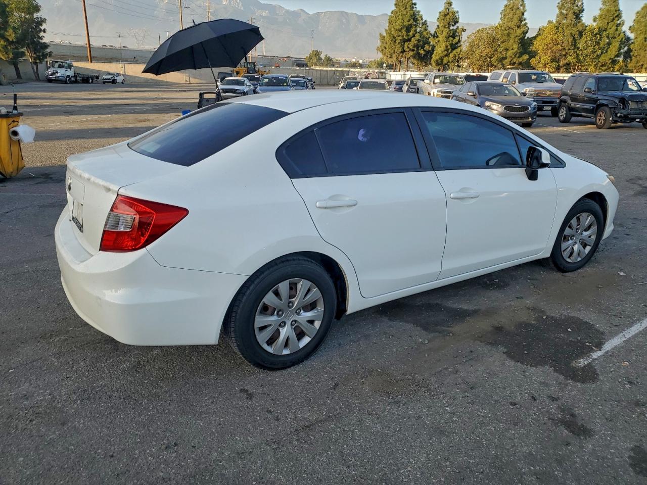 2012 HONDA CIVIC LX photo 3
