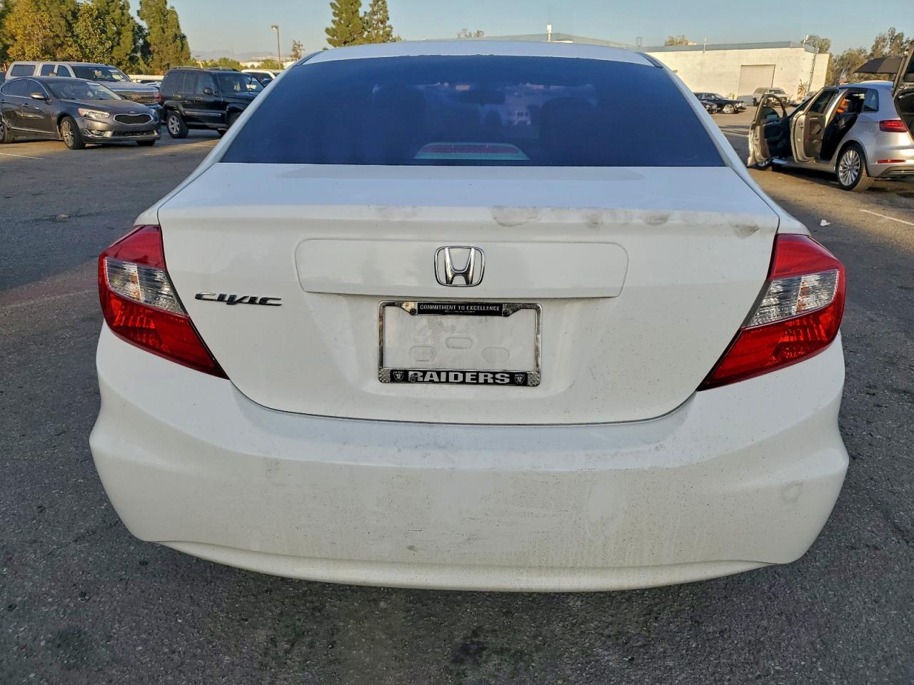 2012 HONDA CIVIC LX photo 6