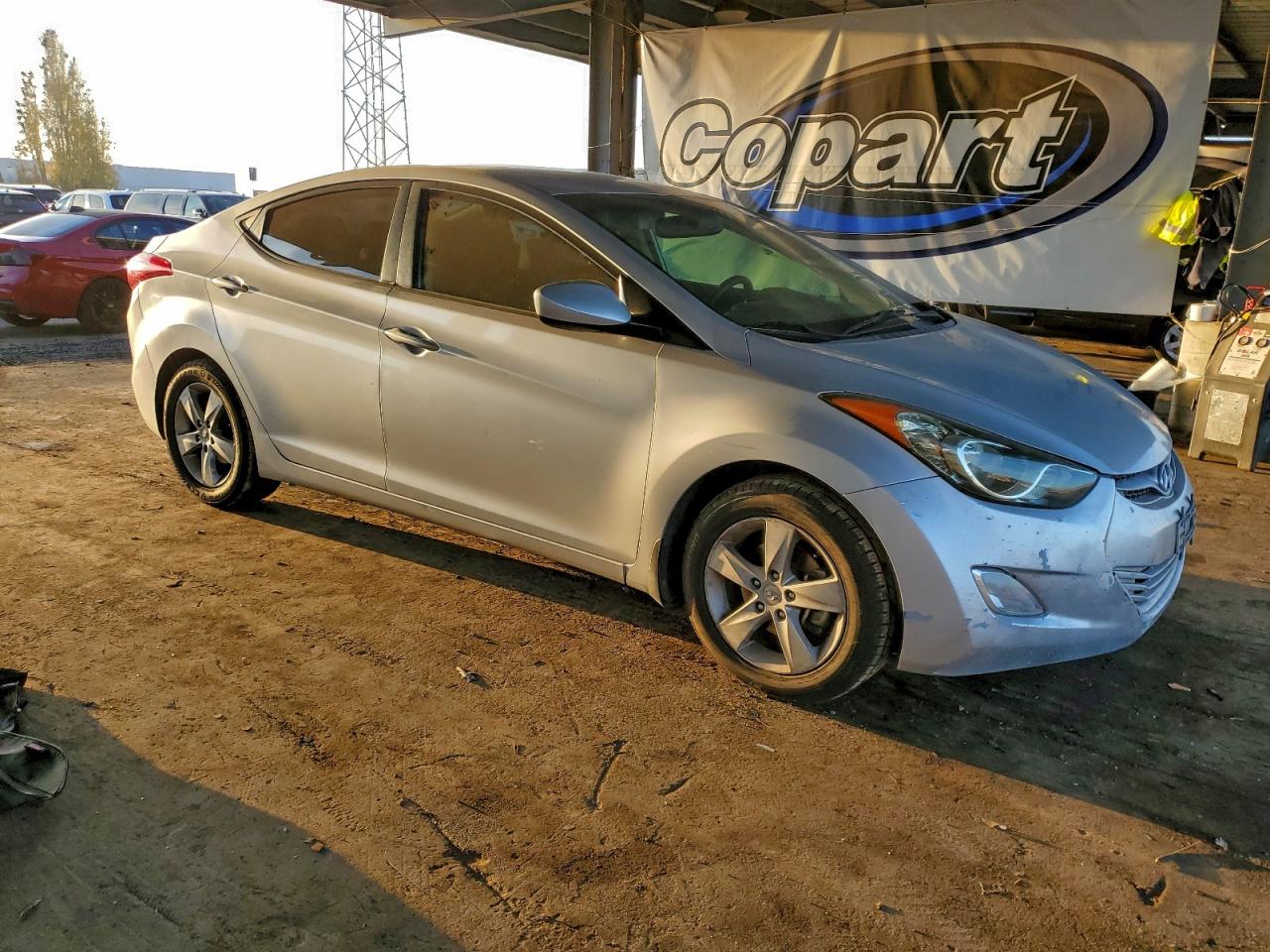 2013 HYUNDAI ELANTRA GLS photo 4