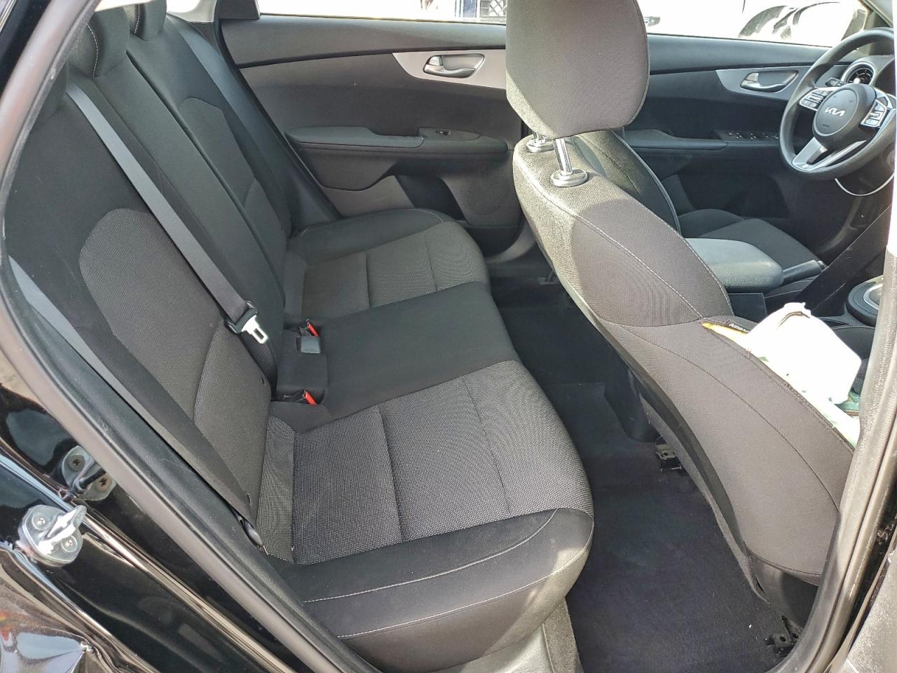 2023 KIA FORTE photo 10