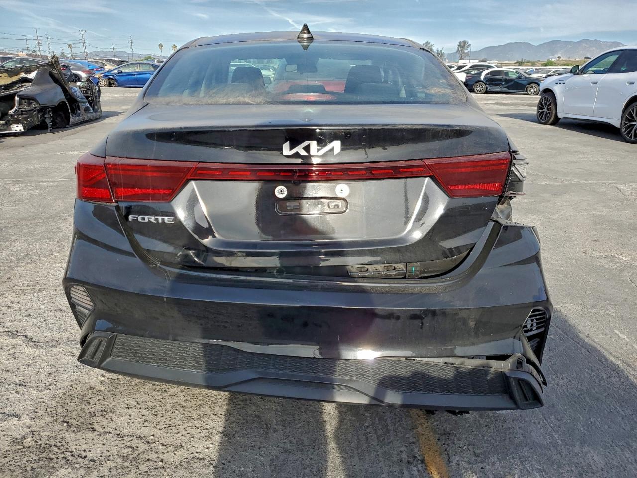 2023 KIA FORTE photo 6