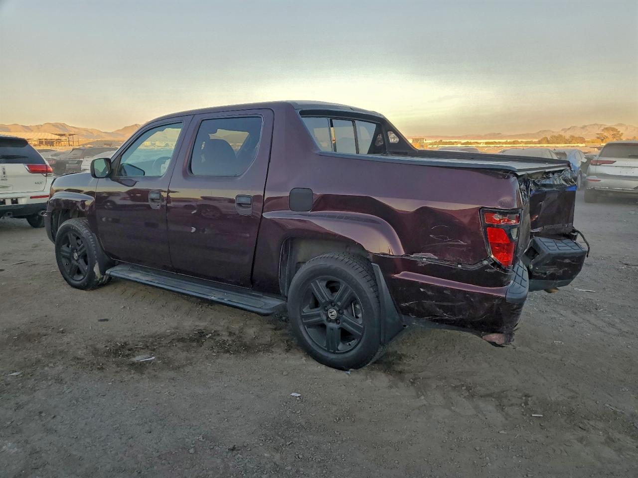 2014 HONDA RIDGELINE RTL photo 2