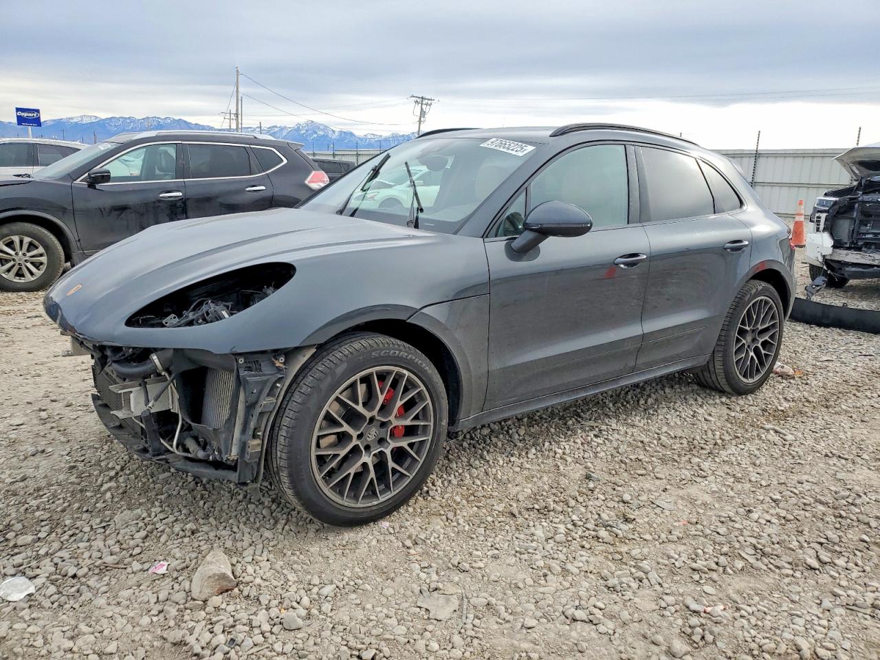 2017 PORSCHE MACAN