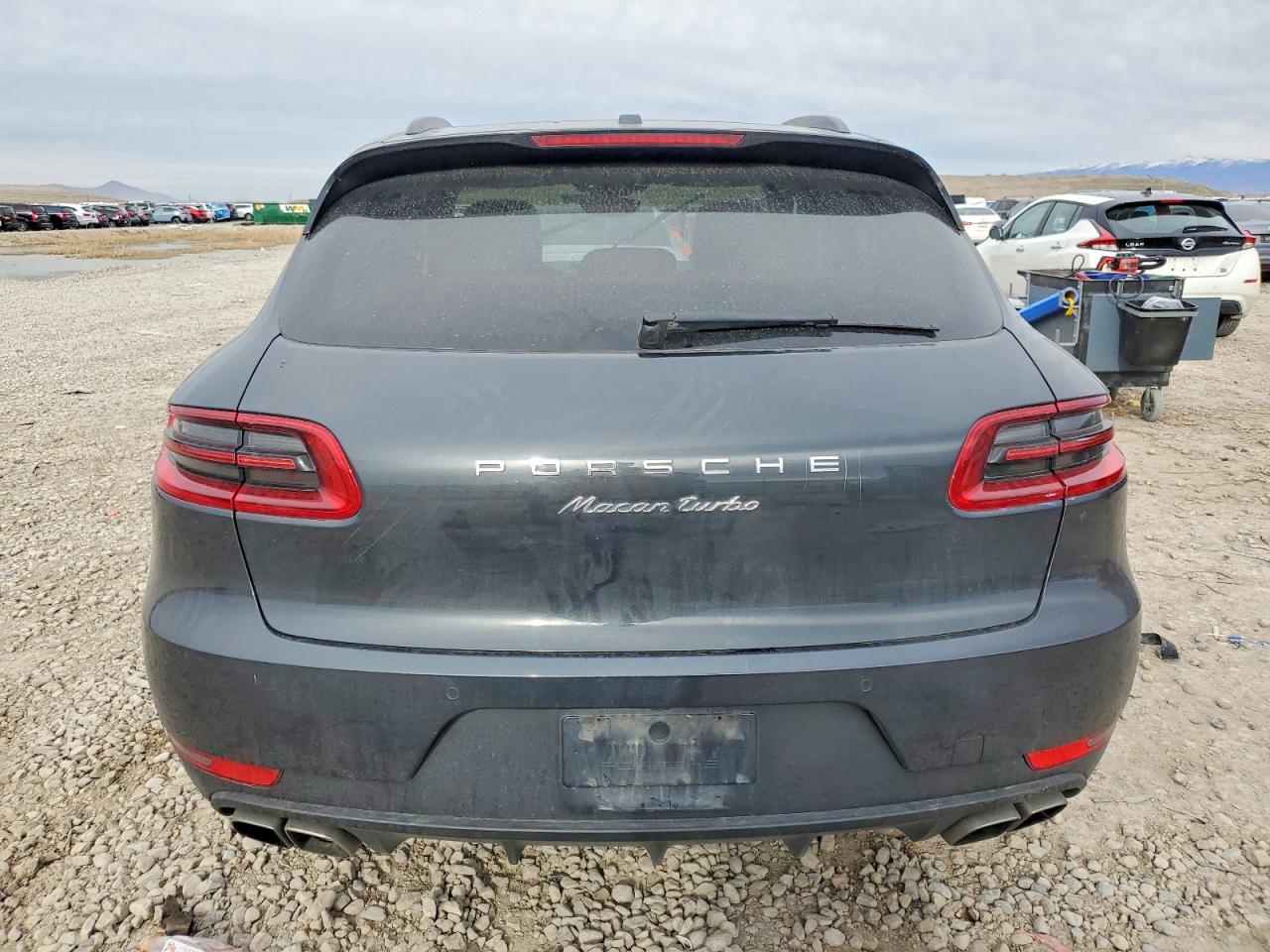 2017 PORSCHE MACAN TURBO photo 6