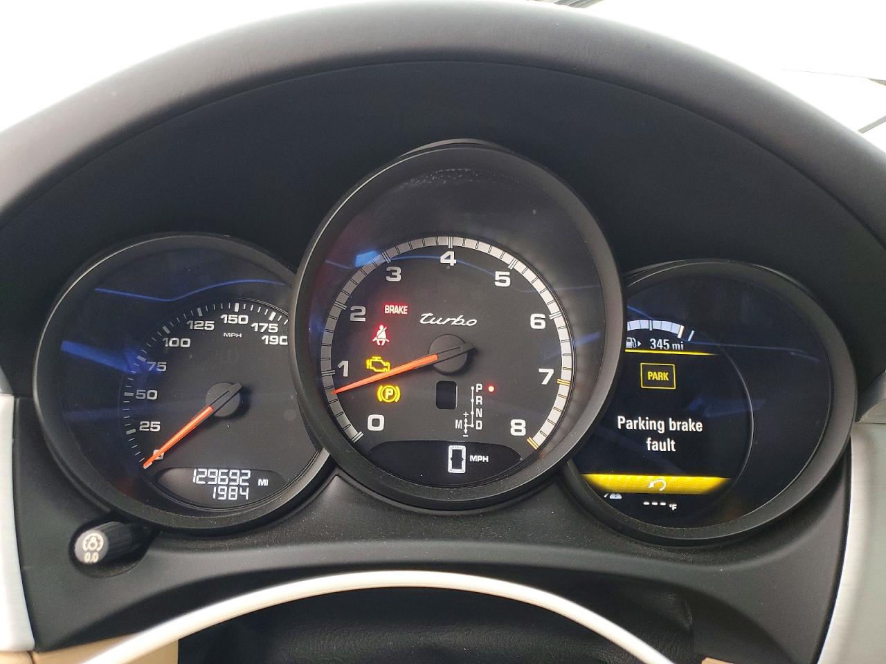 2017 PORSCHE MACAN TURBO photo 9