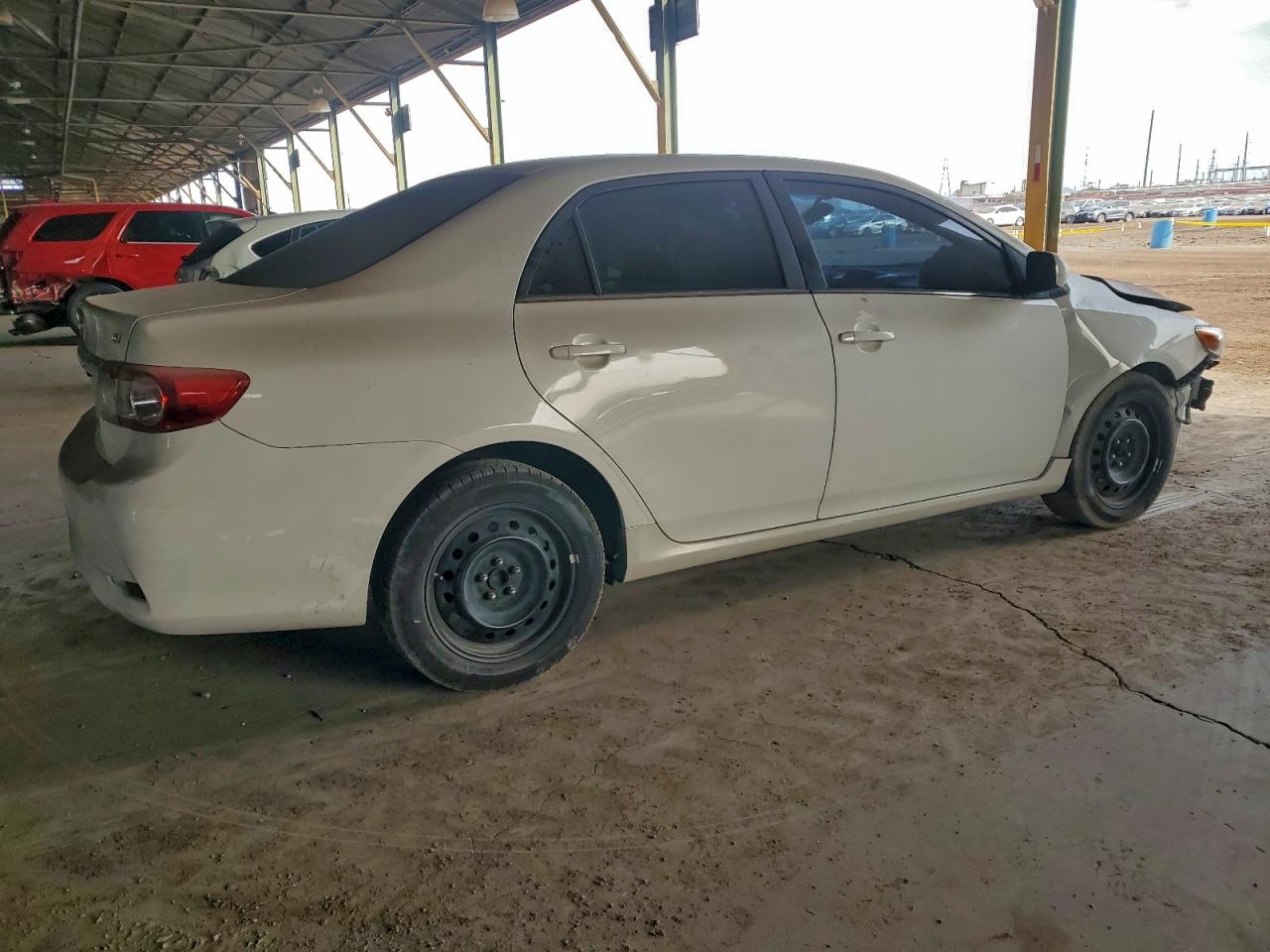 2013 TOYOTA COROLLA BASE photo 3