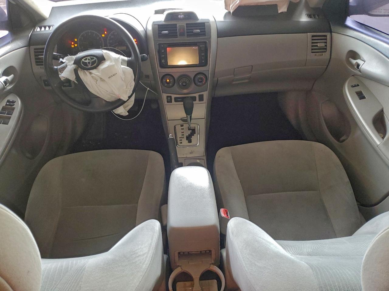 2013 TOYOTA COROLLA BASE photo 8