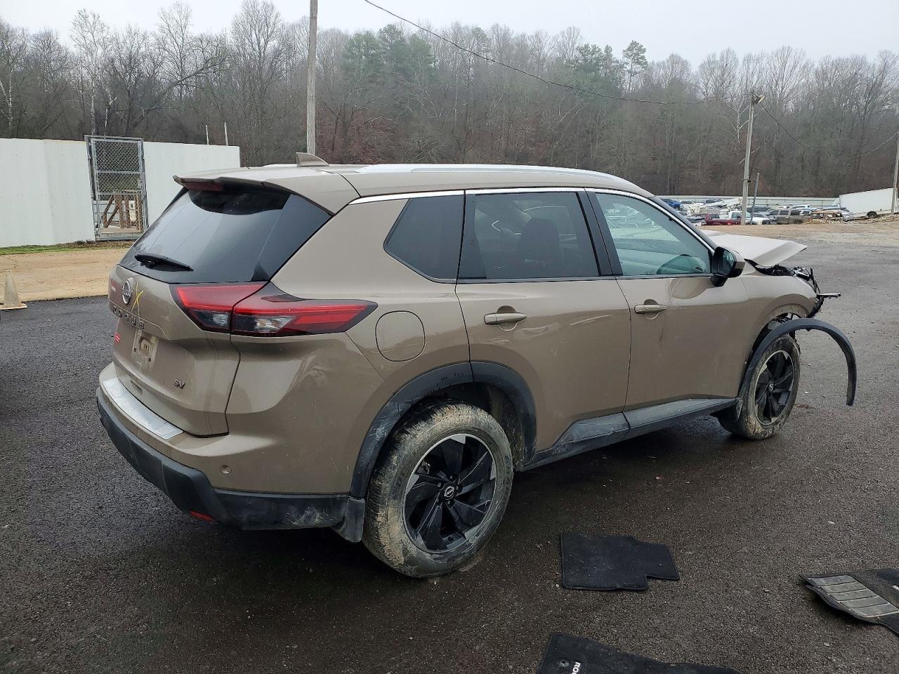 2024 NISSAN ROGUE SV photo 3