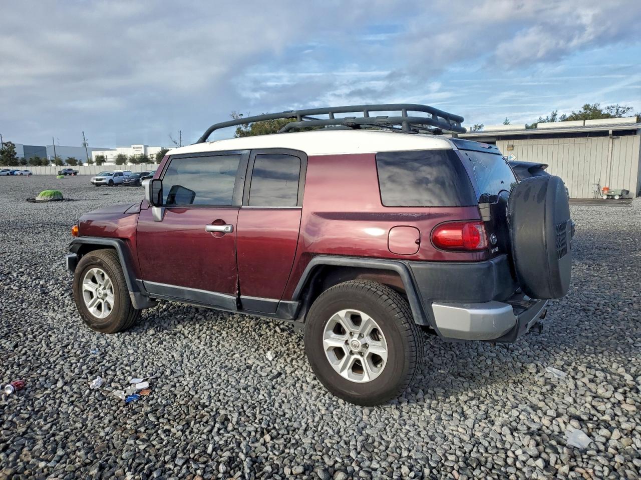 2007 TOYOTA FJ CRUISER photo 2
