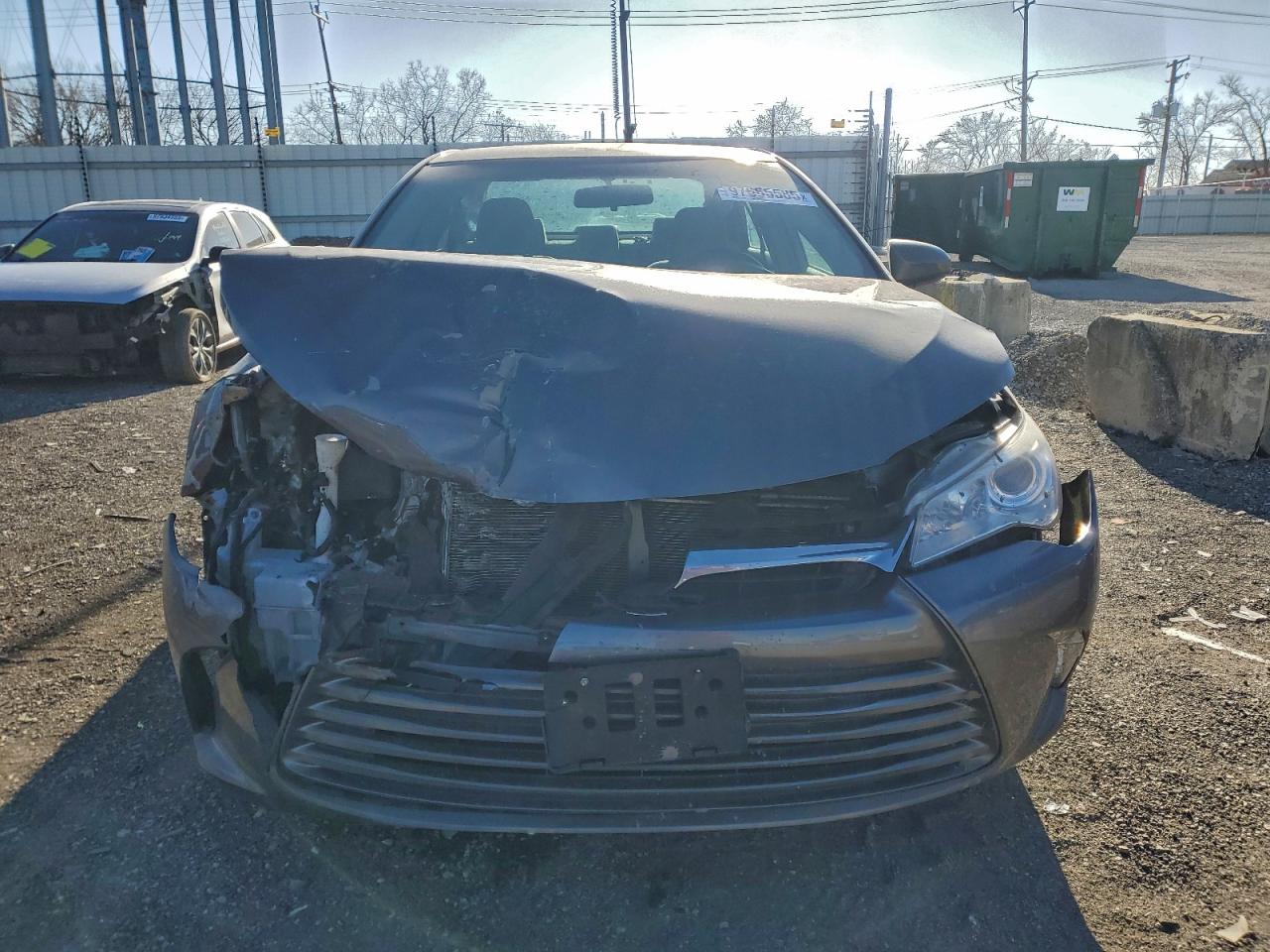 2017 TOYOTA CAMRY LE photo 5