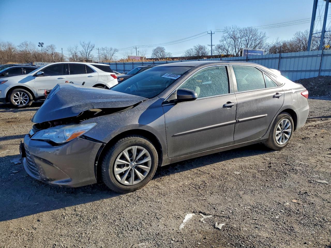 2017 TOYOTA CAMRY