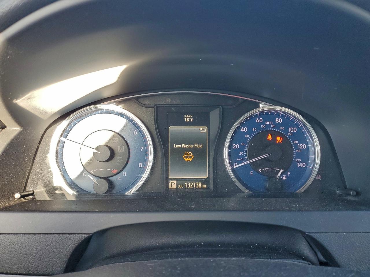 2017 TOYOTA CAMRY LE photo 9