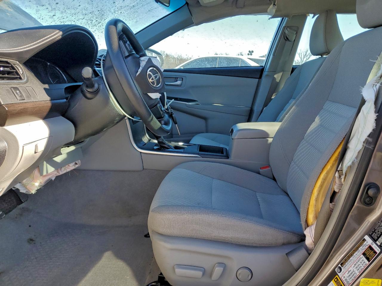2017 TOYOTA CAMRY LE photo 7