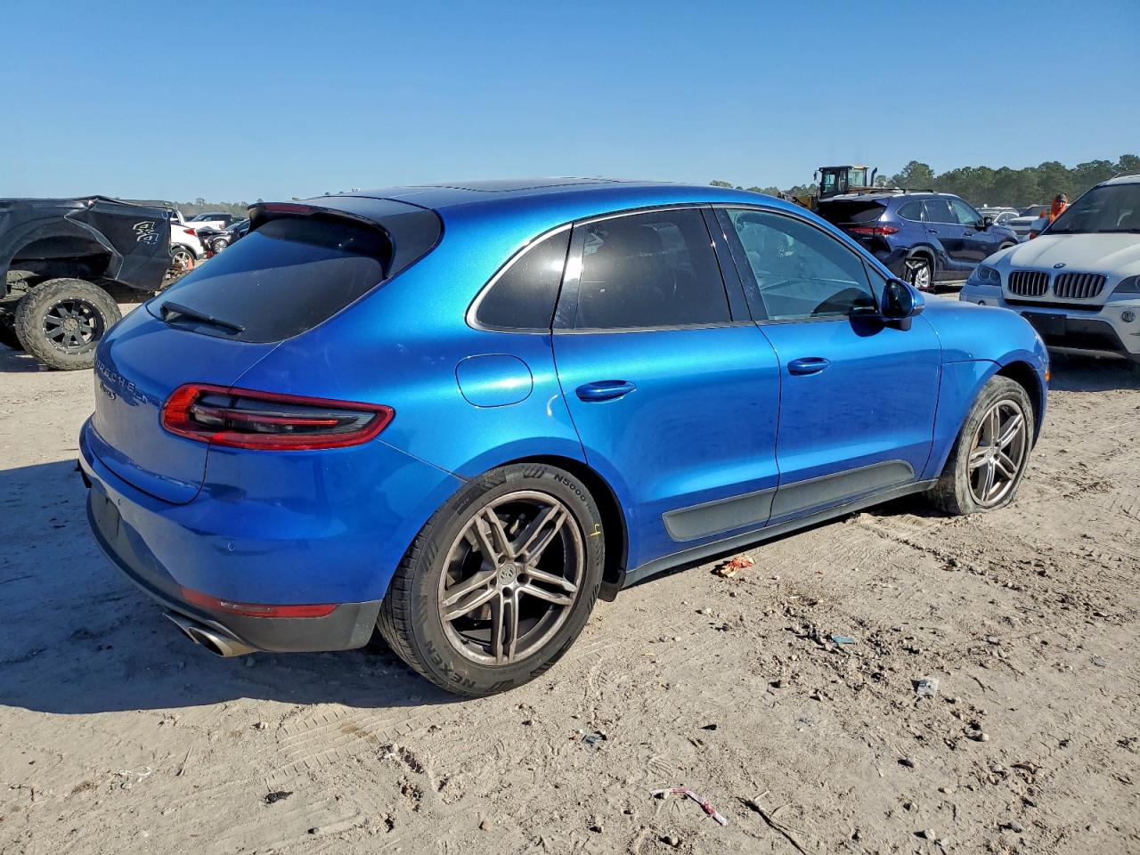 2015 PORSCHE MACAN S photo 3