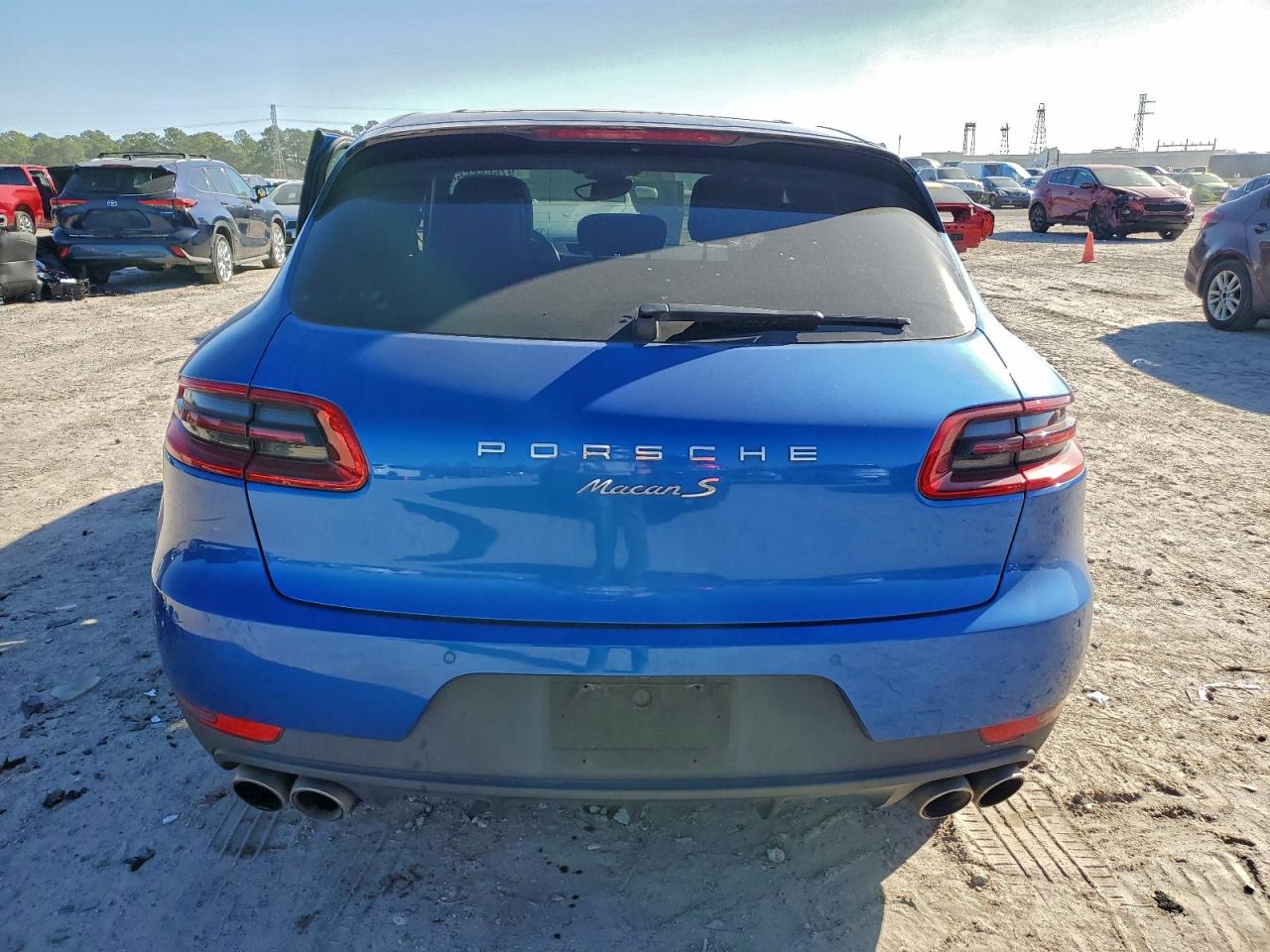 2015 PORSCHE MACAN S photo 6