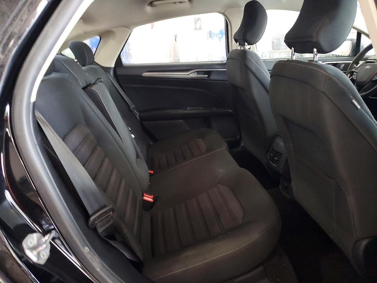 2018 FORD FUSION SE photo 10
