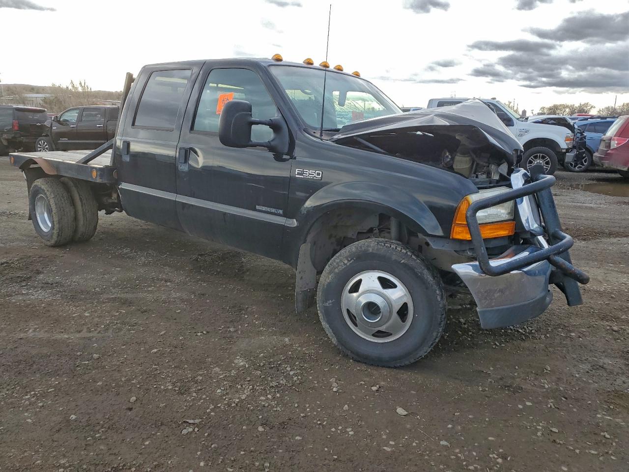 2001 FORD F350 SUPER DUTY TRUCK CAB AND CHASSIS photo 4